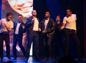 Musical “Embalos de Sábado à Noite” é atração em Maceió, em março