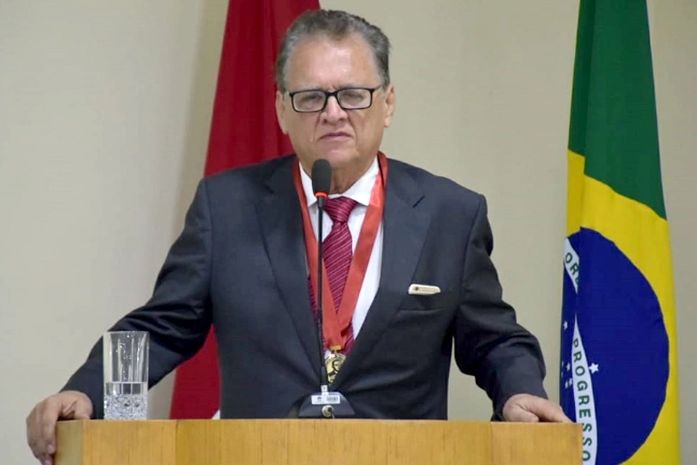 Rogério Teófilo lamenta a morte do prefeito Isnaldo Bulhões