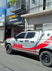 Mulher é encontrada morta por funcionários de pousada em São Miguel dos Campos