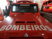 Governo entrega três novas viaturas ao Corpo de Bombeiros