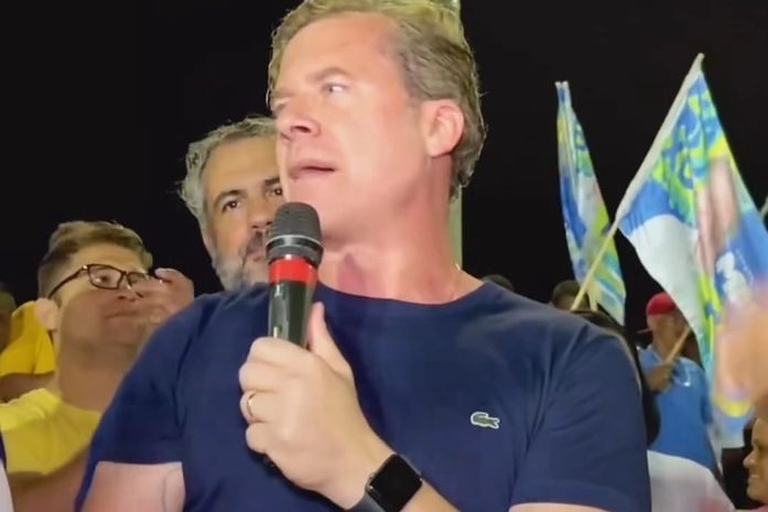No Jacintinho, Marx Beltrão é recebido por multidão e afirma: “estamos com o povo, no caminho certo”