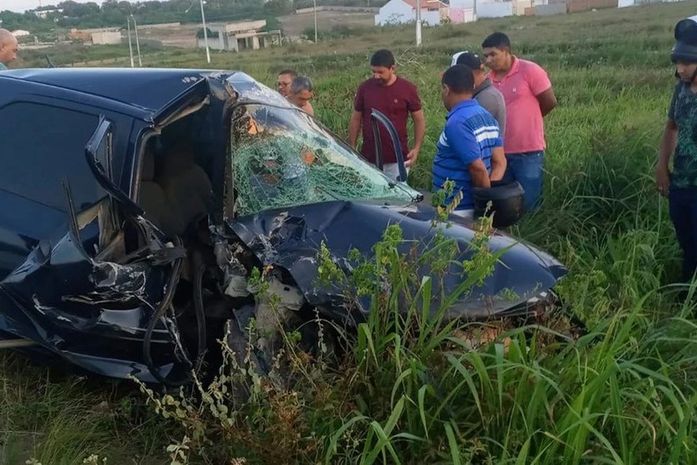 Motorista embriagado provoca acidente envolvendo táxi em Arapiraca