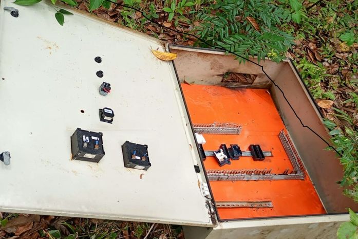 Vandalismo e furto de equipamentos interrompem abastecimento de água em Riacho Doce