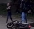 Protetora de animais é detida após ameaçar motoboy com simulacro de arma em Arapiraca; grupo realiza buzinaço e derruba portão da casa da mulher