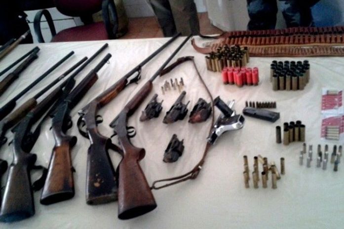 Quase mil armas foram apreendidas nos cinco primeiros meses do ano