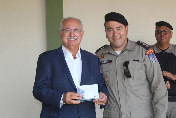 Teófilo participa da solenidade de inauguração do estande de tiro do 3o BPM