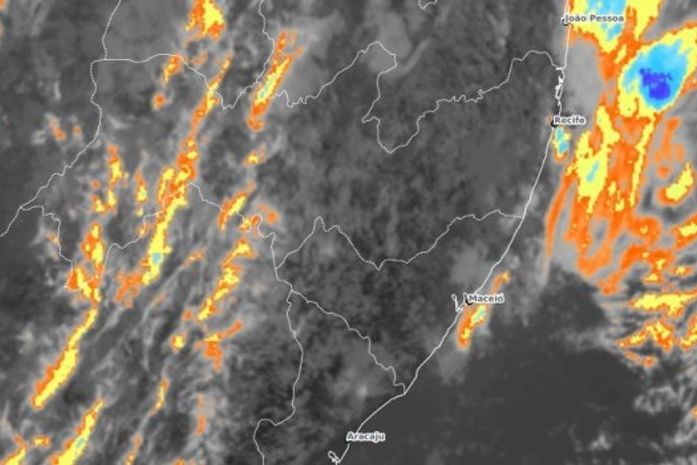 Pancadas de chuvas intensas podem provocar alagamentos e transbordamento de pequenos riachos