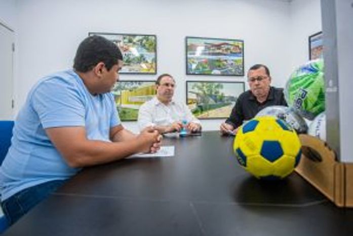 Prefeitura entrega kits para Centros de Apoio ao Esporte em Arapiraca