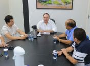 Prefeito Luciano recebe provedor e conselheiros do Hospital Regional de Arapiraca