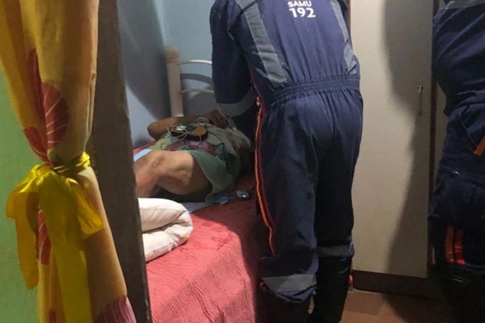 Militares socorrem idosa após vazamento de gás no Village Campestre