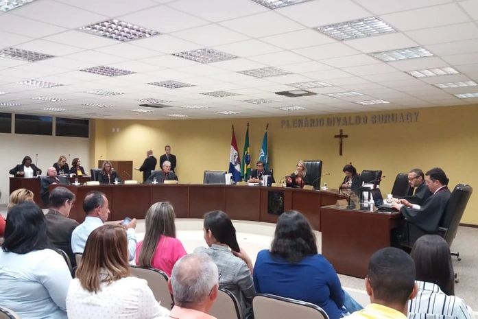 Eleição no TCE; Rosa Albuquerque desistiu do cargo