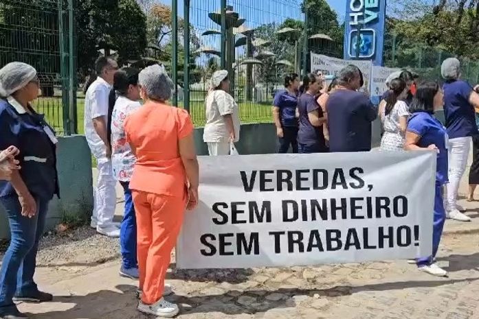 Trabalhadores do Hospital Veredas fecham Fernandes Lima e seguem para o quinto dia de greve