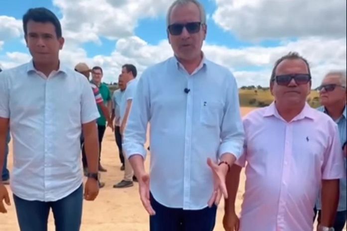 Prefeito de Chã Preta abre mês de dezembro autorizando construção de 86 casas para erradicar as de taipas