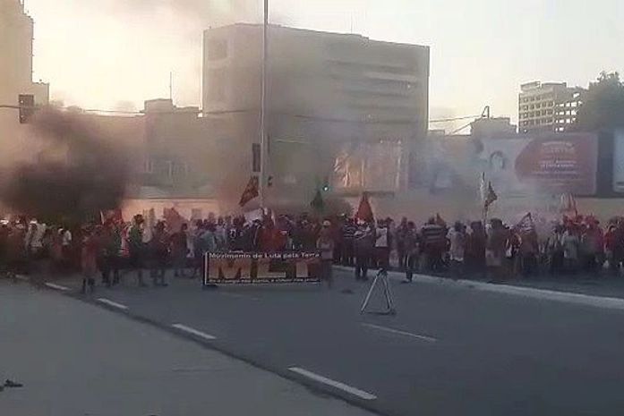 Protesto na Avenida da Paz