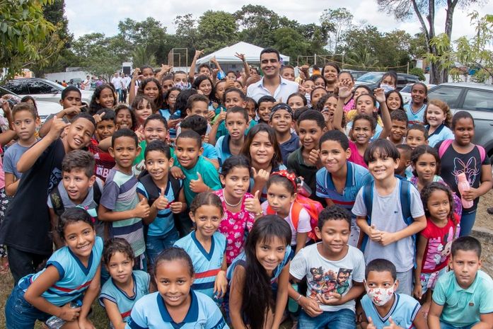 Prefeito JHC vai entregar 26 creches reformadas e ampliadas em Maceió