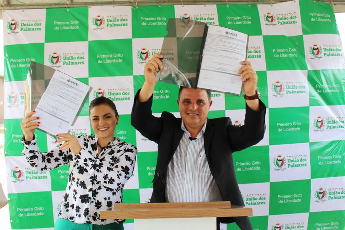 Prefeito Kil assina ordem de serviço para mais uma quadra poliesportiva