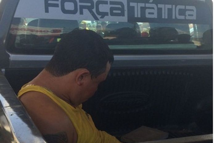 Populares espancam acusado de roubo