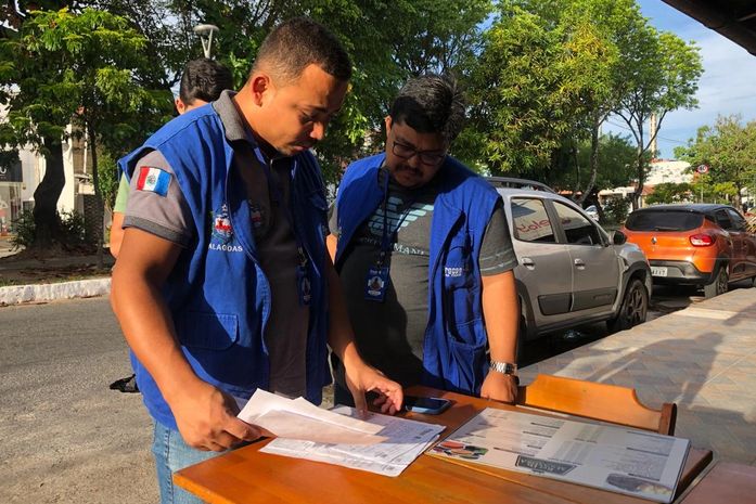 Verão 2024: Procon Alagoas fiscaliza estabelecimentos em Maceió e na Região Metropolitana