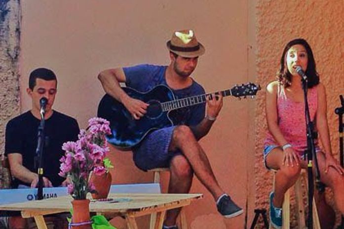 A Bandinha faz ‘lounge music’ de MPB no restaurante Comedoria