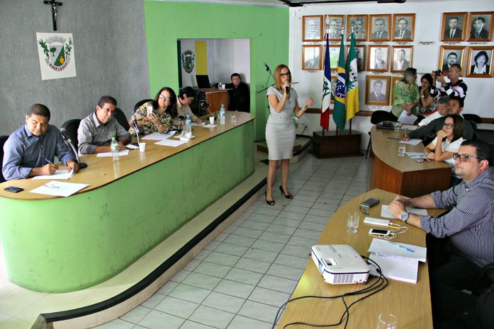 “Desvios na saúde de Arapiraca estão sendo alvo de auditória do MS” diz Aurélia Fernandes