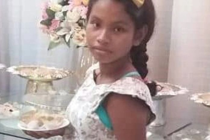 Mãe dá chá abortivo para a filha de 12 anos, tentando acobertar o estuprador,pai da menina. Luana acabou morrendo de parto e maus tratos.