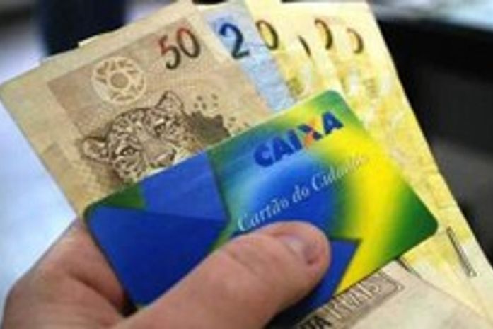 Governo prorroga até 2018 saque do FGTS para quem comprovar dificuldade em ir às agências