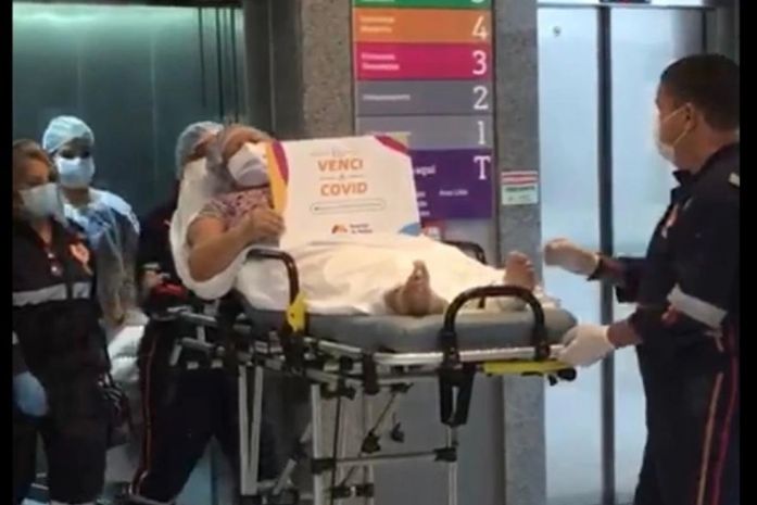 Paciente se recupera da Covid-19 após quase três meses internada no Hospital da Mulher