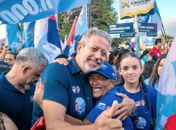 “Aqui foi onde tudo começou”: liderança consolidada para o Senado, Arthur Lira volta às raízes e recebe o carinho do povo de Junqueiro