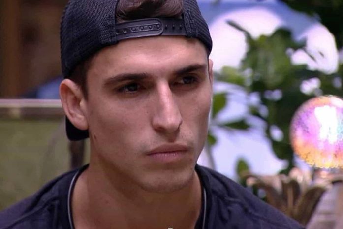 Por meio de sua assessoria, ex-BBB disse que não tem conhecimento do teor das acusações que "jamais cometeu e que jamais cometeria".