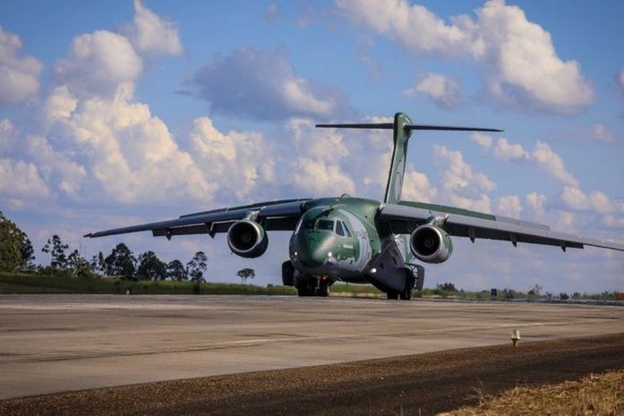 Avião da FAB para resgatar brasileiros na Ucrânia deve decolar na 2ª