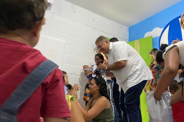 Prefeito George Clemente entrega creche, lança projeto “Janeiro Feliz” e anuncia 13° e férias aos servidores da Educação