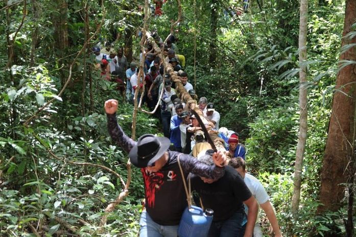 Cerimônia secular acontece anualmente antes do início das festividades em homenagem à Padroeira.