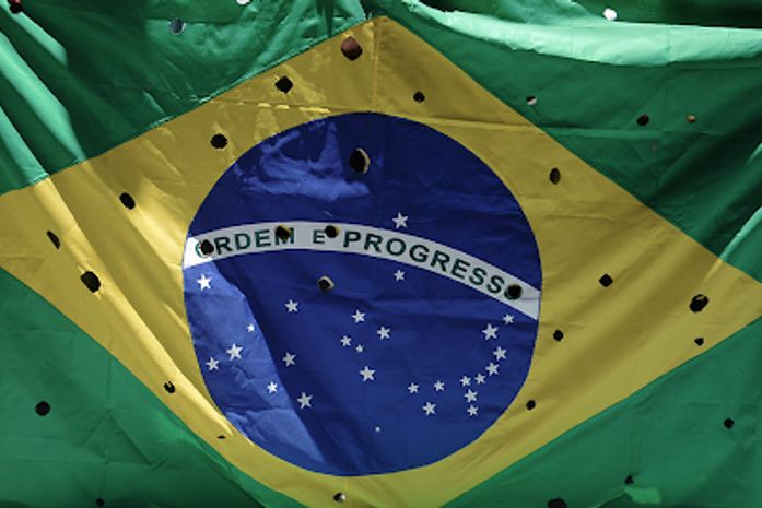 A militância que exerço é carregada das lembranças do Daniel e Cícero, meus alunos, pretos, pobres que me chamavam de “tia” e foram assassinados bem jovens.