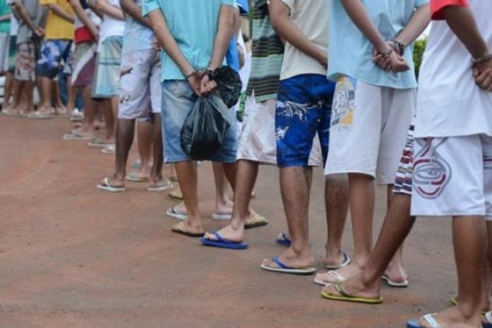 Comissão especial aprova redução da maioridade penal