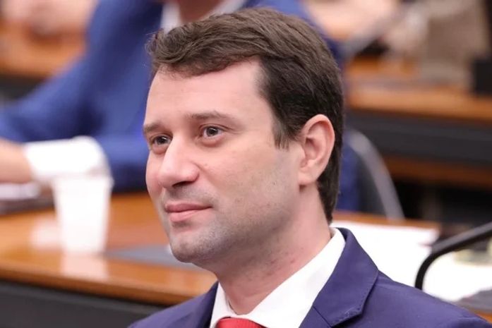 Deputado Daniel Barbosa destina R$ 5,3 milhões para pavimentação em Arapiraca