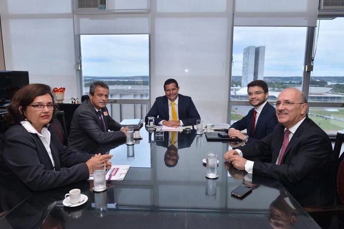 Projeto de aeroportos para Arapiraca e Maragogi avança em Brasília