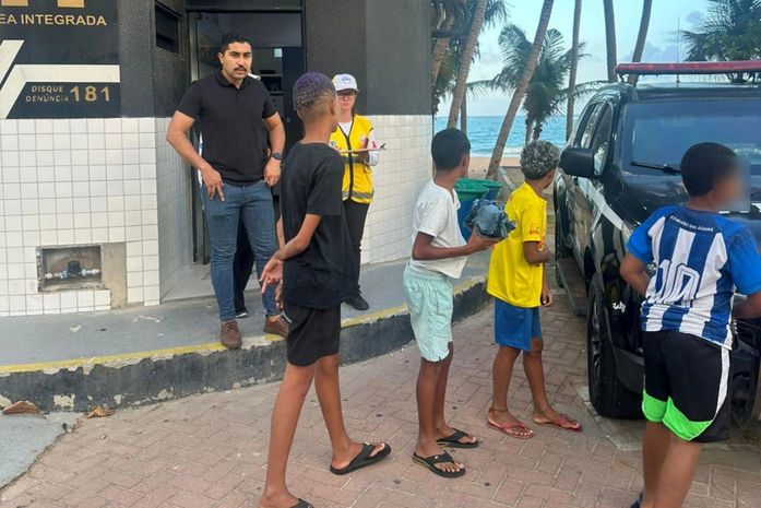 Equipe social do Ronda no Bairro presta apoio em caso de afogamento de adolescentes na Jatiúca