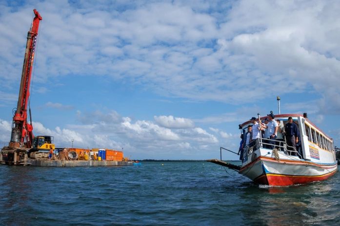Ronaldo Lopes, Paulo Dantas e Renan Filho visitam obra da ponte Penedo-Neópolis