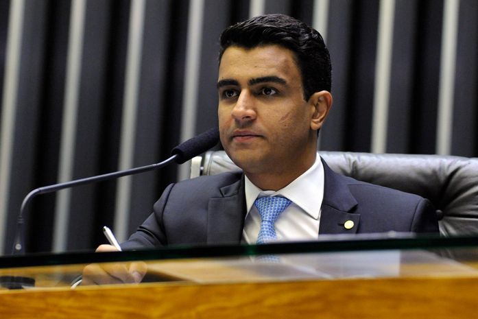 JHC apresenta projeto que legaliza o rateio das sobras do FUNDEB para os profissionais do magistério