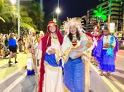 Parada do Natal de Todos Nós encanta público com cores, luzes e magia natalina

