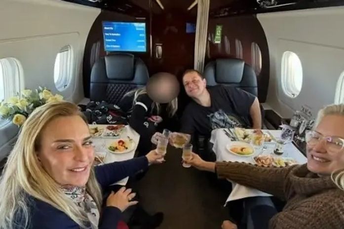 Fotos inéditas mostram viagem de Lulinha e lobista em jatinho de 20 milhões de dólares