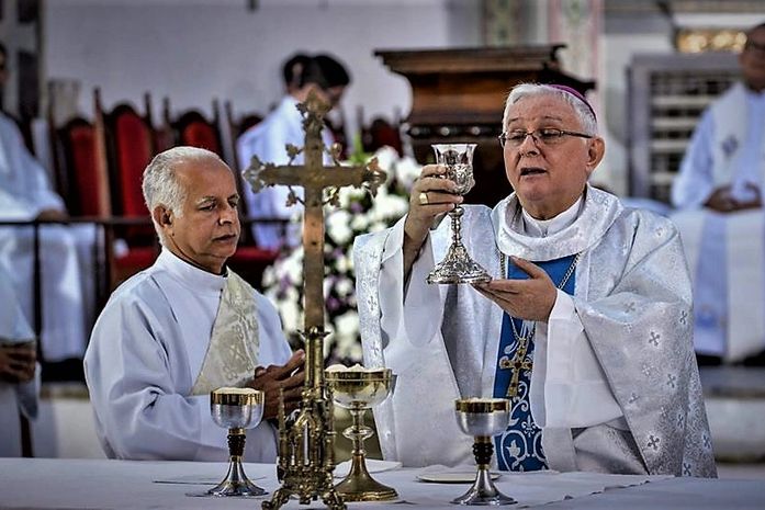 UTI da Santa Casa de Penedo faz homenagem a Dom Valério Breda