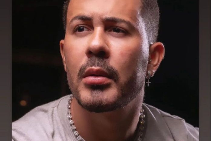 Carlinhos Maia publica fotos de objetos roubados e afirma: "se souberam de algo denunciem. Serão bem recompensados"