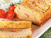 Aprenda a fazer um Rocambole de frango e mandioca