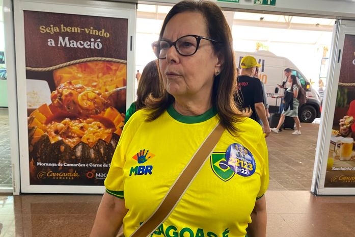 Apoiadores de Flávio Bolsonaro cobram empregos e ações contra a pobreza em Alagoas
