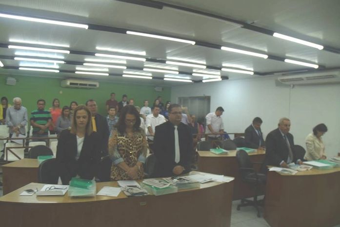 Vereadores recuan diante da acusação de secretária em Arapiraca