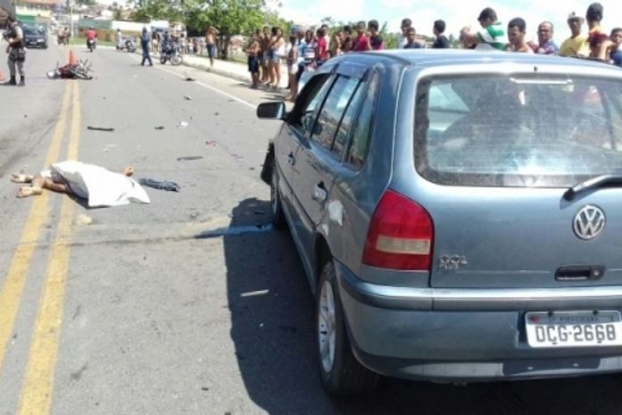 Motociclista morre após colisão frontal