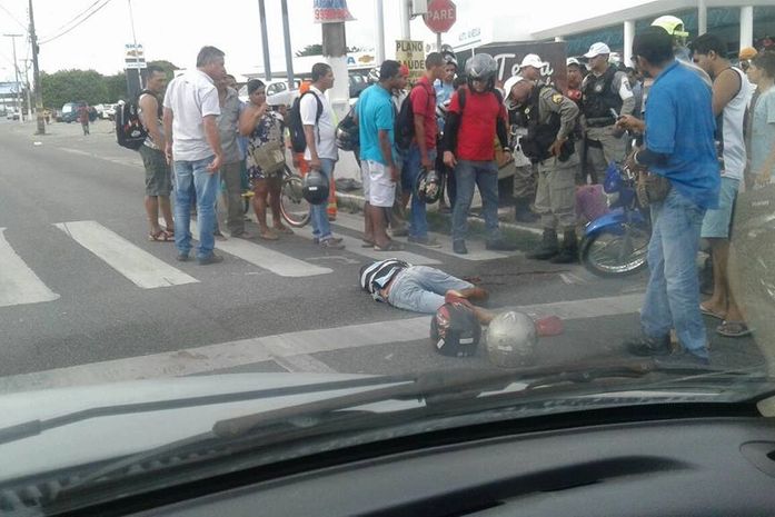 Suspeito teria morrido após ser baleado por um suposto policial