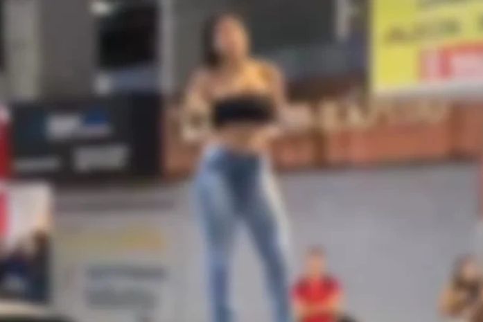 Vídeo: estudante causa confusão em universidade no Farol e é contida com spray de pimenta pela PM