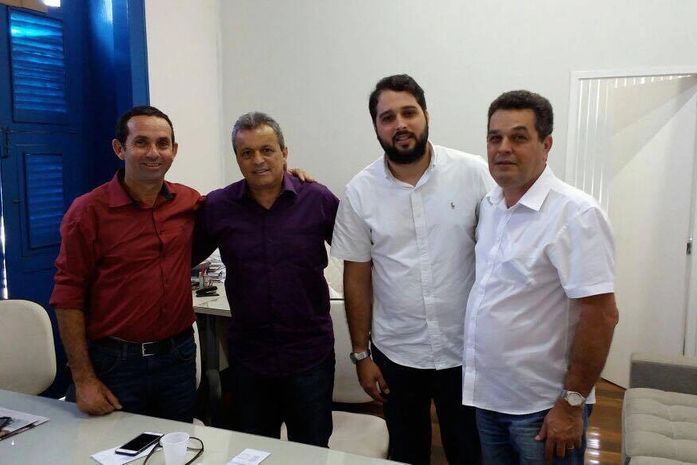 Prefeito Arthur Freitas se reúne com secretário Estadual de Transportes e Desenvolvimento Urbano